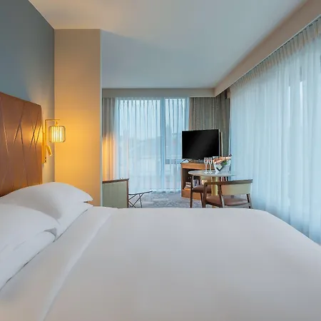 Hotel Hyatt Centric The Liberties 4*