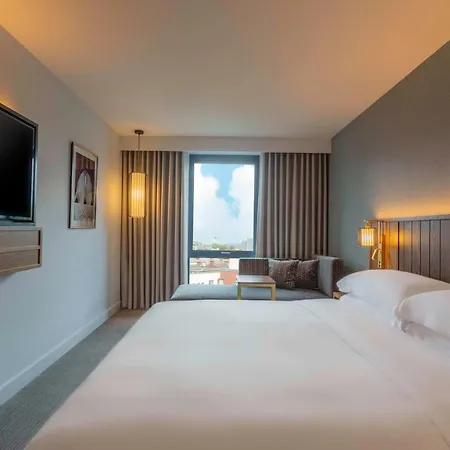 Hyatt Centric The Liberties Отель 4*